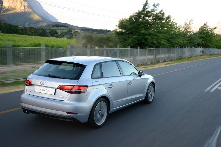  Audi A3 Sportback 1.4 TFSI (8V) 2016 года  (ZA) (фото 9 из 26)